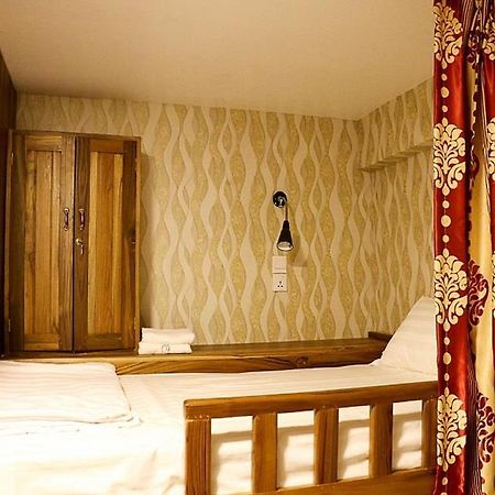 Wayfarer'S Rest Hotel Yangon Room photo